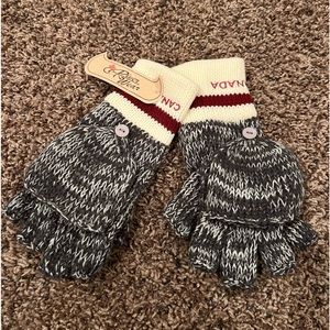River Wear Knit Gloves with Open Fingers & Pull Over Flaps, new with tag